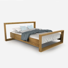 Łóżko z drewnianą ramą